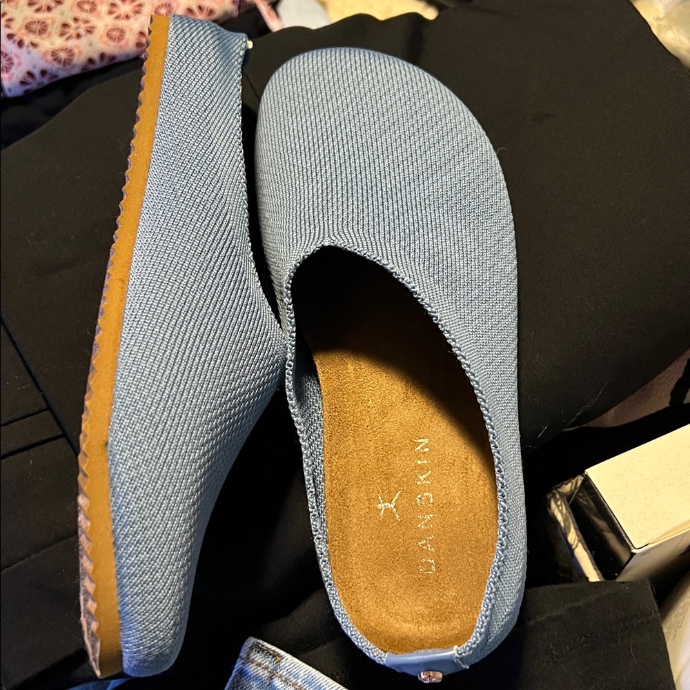 Danskin NEW Mules Size 6.5 Women’s “Daffy” Slip in Textured Blue Loafers NO TAG